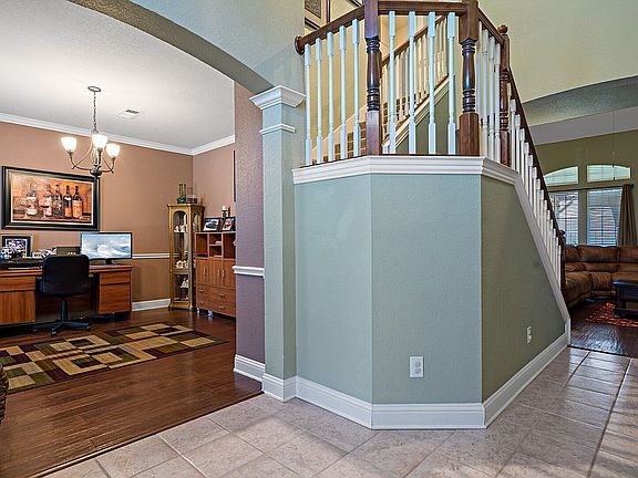 4th image of 1707 Hollow Creek Ct