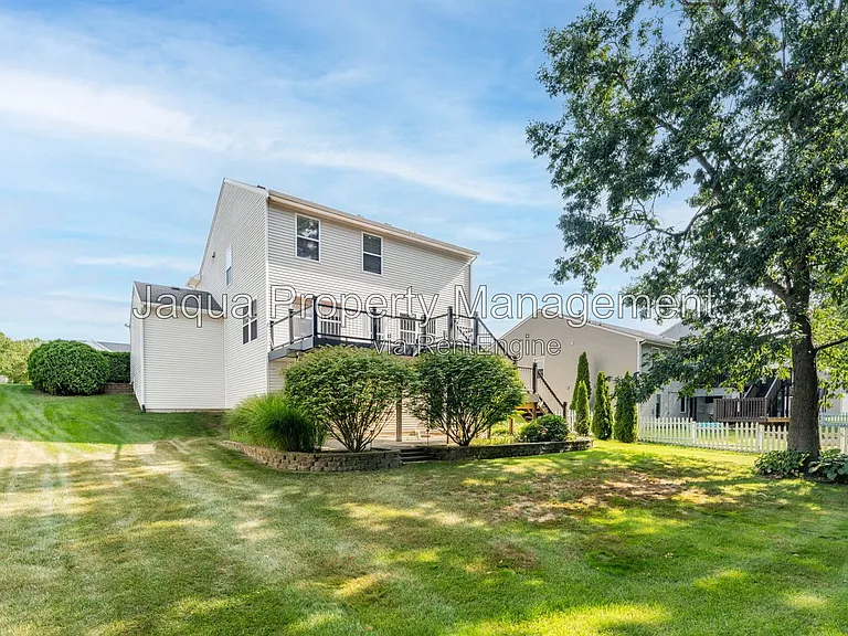 4663 Andover Woods Ct — Photo 30