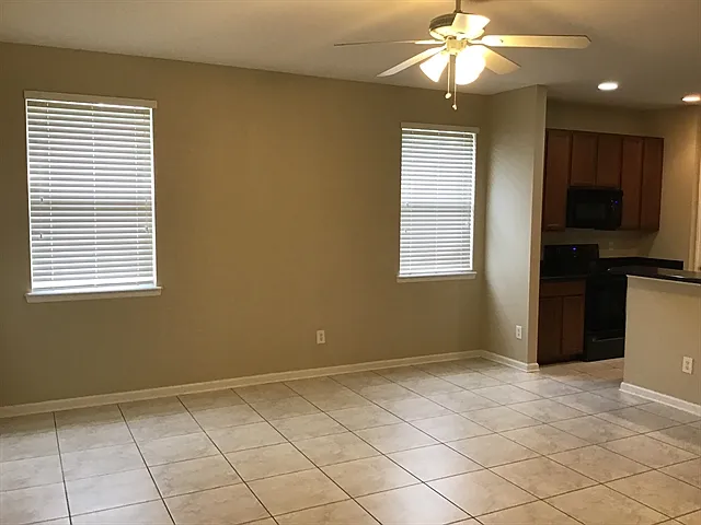 305 Pine Arbor Cir — Photo 5