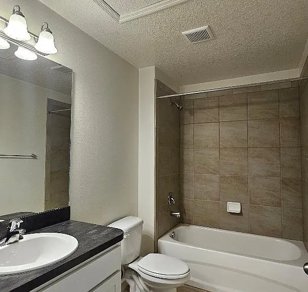 807 Angela Ave #204 — Photo 4