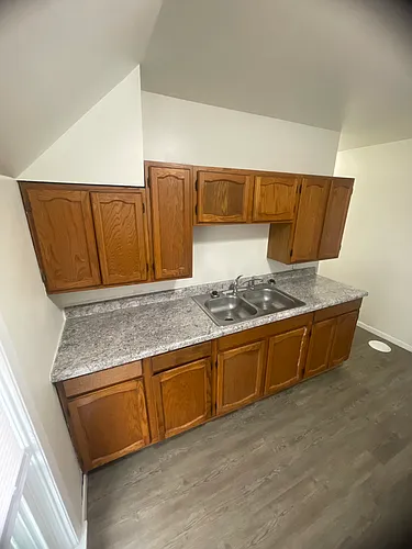 645 Central St #A Photo 1