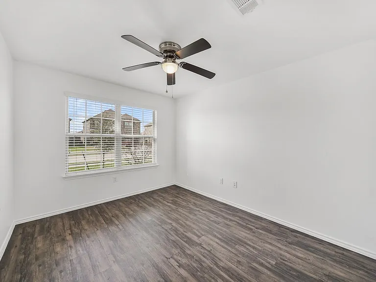 2611 Lapwing Dr — Photo 4