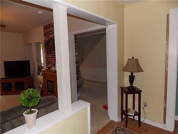 5th image of 333 E Church St