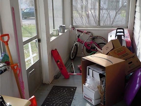 2nd image of 304 Balsam St