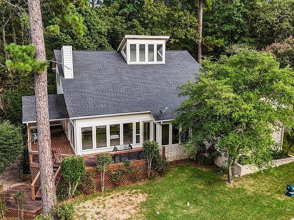 3rd image of 16532 Indian Ridge Dr