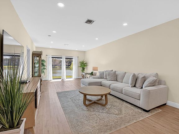 3rd image of 8350 Springlake Drive