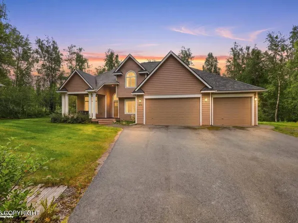8270 E Splendid View Dr, Palmer, AK 99645