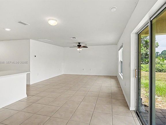 5th image of 5003 Pinetree Ln
