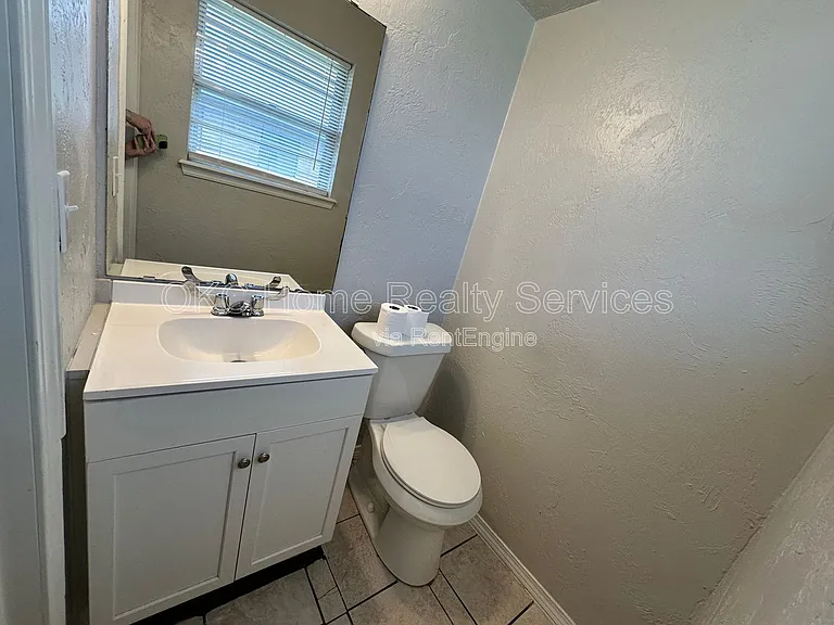 8417 S Villa Ave — Photo 22