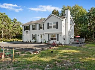 186 Island Dr, Long Pond, PA 18334