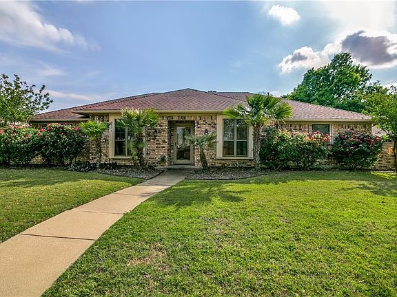 2nd image of 1824 Meadowview Dr