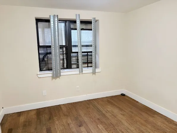 2517 Snyder Avenue image 9 of 14