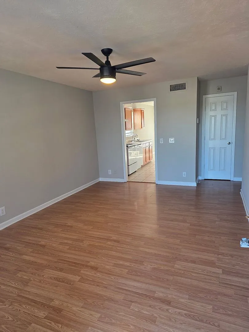 Nice 3 BR, 2 BA, with garage in LaVergne by Carter Realty Advisors — Photo 3