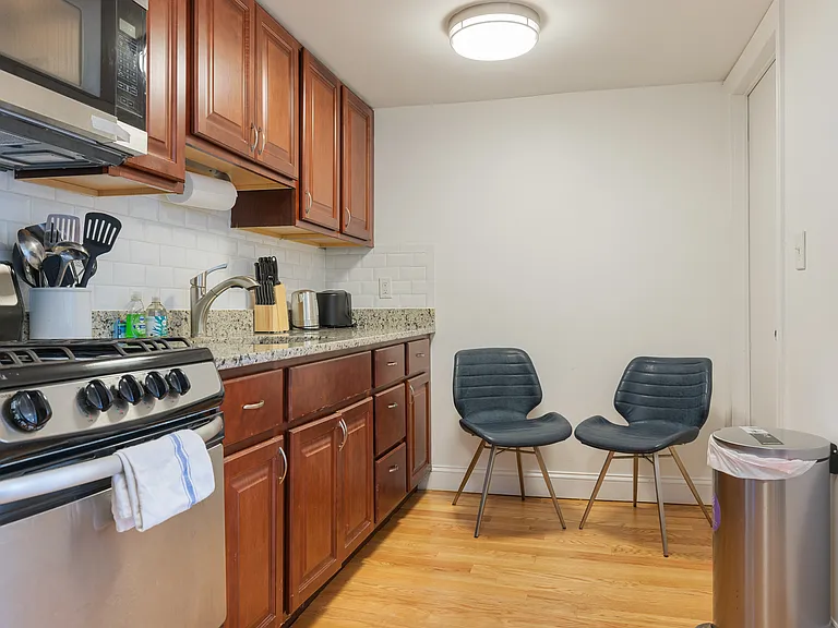 9 5th St #9C — Photo 1