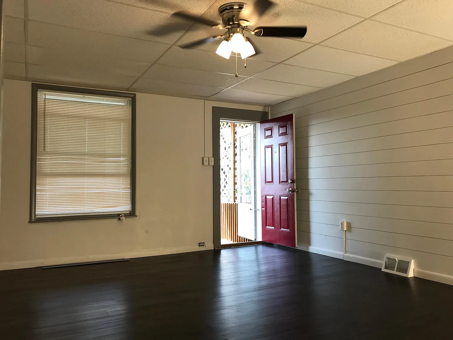 3 bed, $1,150 — Photo 3
