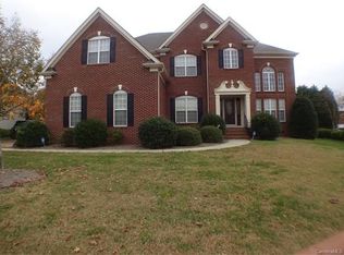 11000 Fountaingrove Dr, Charlotte, NC 28262