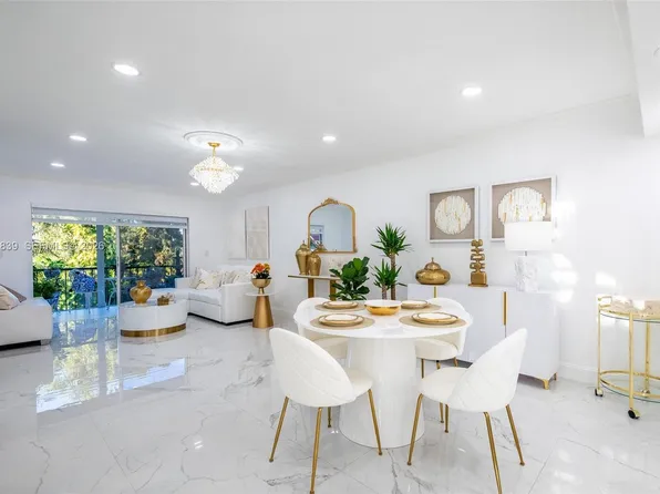 300 S Hollybrook Dr APT 310, Hollywood, FL 33025