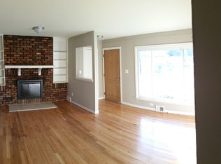 7100 Burnly St, Garden City, MI 48135
