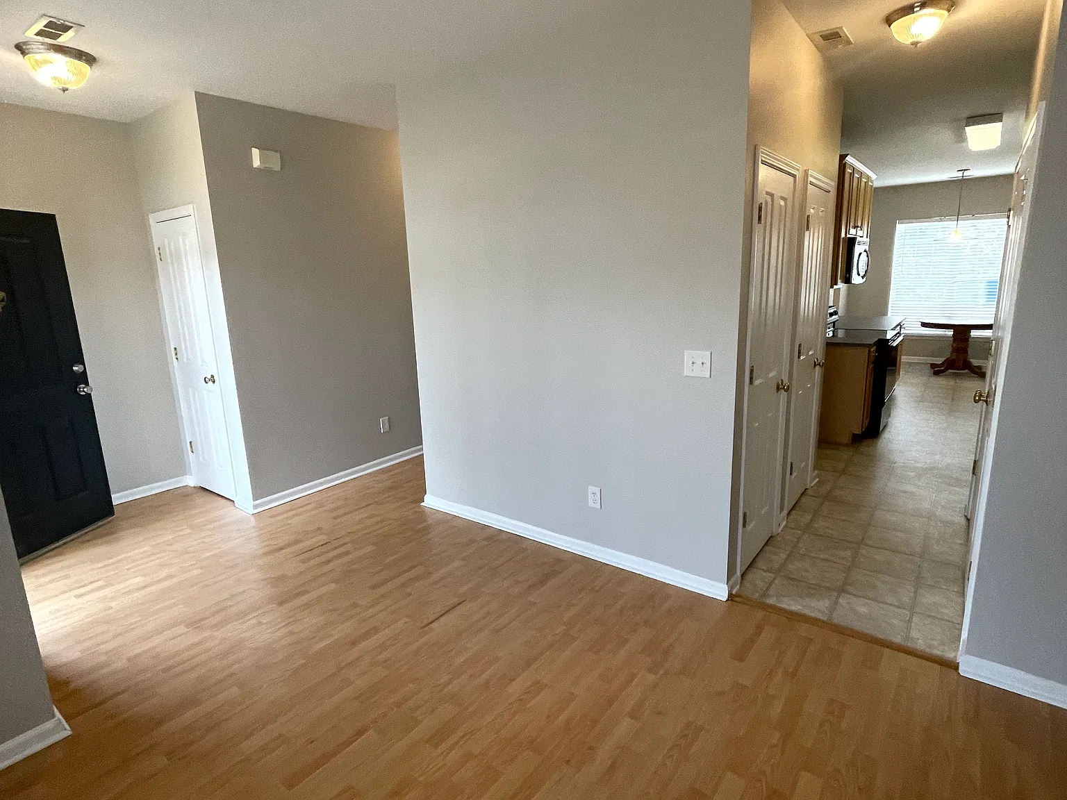 3 bed, 2.5 bath, 1750 sqft, $1,790 — Photo 4