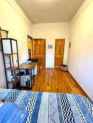 Rented by Harris Philip NYC