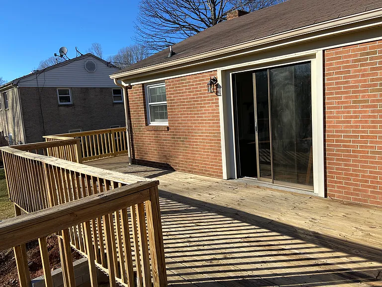 182 Patricia Dr — Photo 19