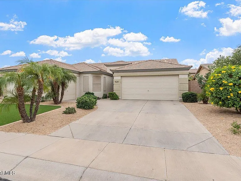 15257 W Hearn Rd — Photo 3