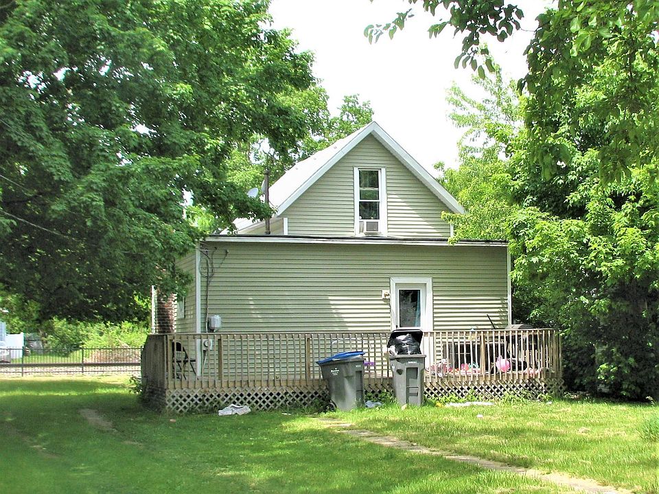 2nd image of 206 S 9th St