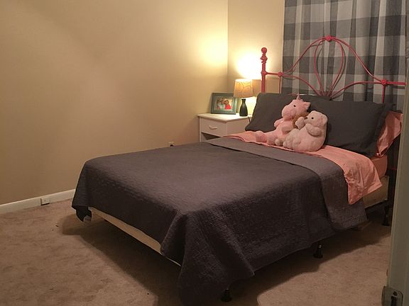 2nd image of 905 Warren Blvd