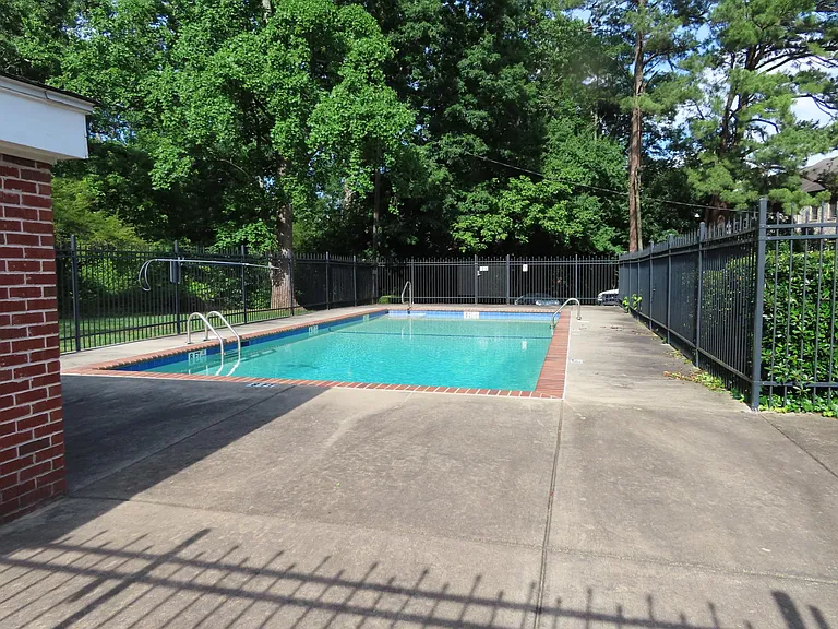 3660 Peachtree Rd NE — Photo 23
