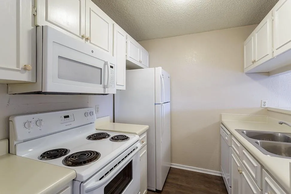 2 bed, 2.5 bath, 1168 sqft, $1,500 — Photo 3