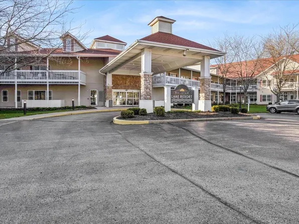 1505 S Shore DRIVE #205, Delavan, WI 53115
