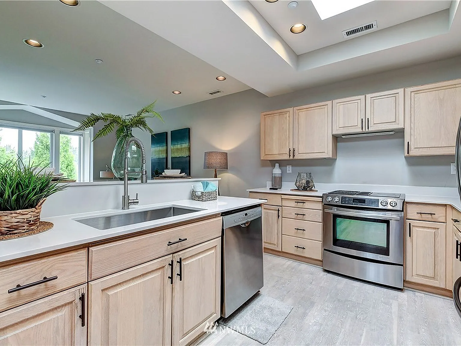 624 Kirkland Way — Photo 3