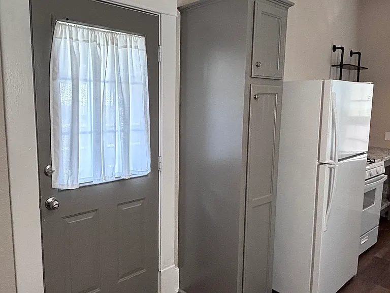 317 E Patti Page Blvd — Photo 29