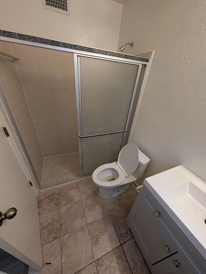 Must See 3bed & 2bath Home In Saddlewood Ranch - New AC & Huge Yard! — Photo 4