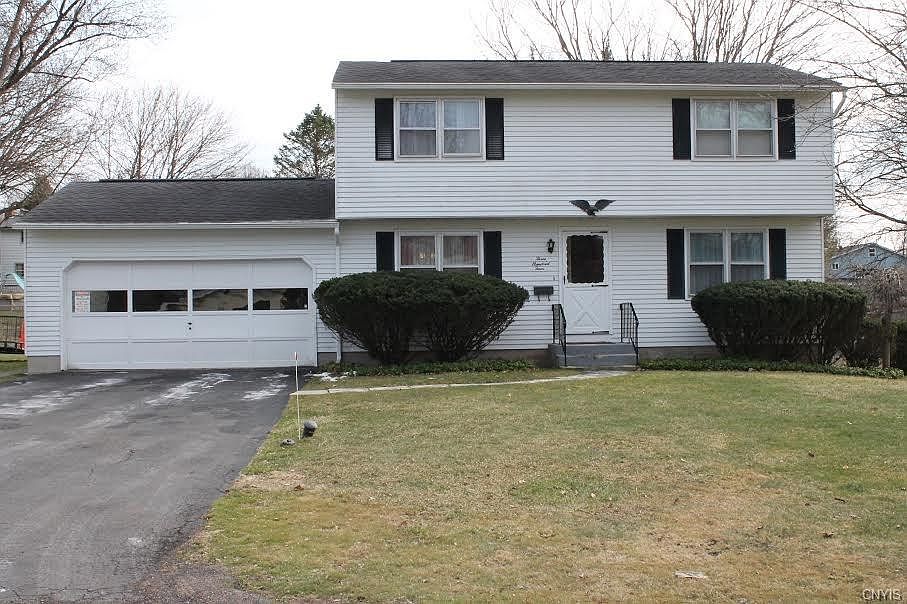 1st image of 304 Parrish Ln