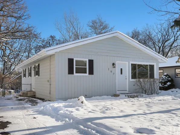 197 Maplewood Dr, Antioch, IL 60002