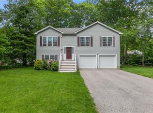 7 Robin Dr, Exeter, RI 02822