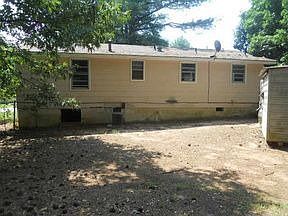 3rd image of 3873 Maggie Ct SE