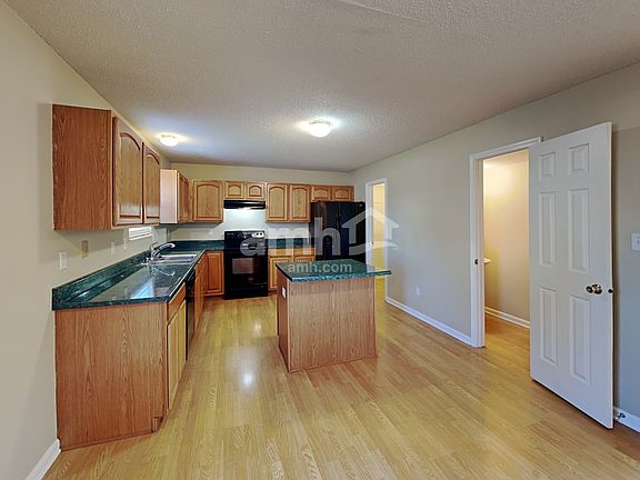3rd image of 1621 Turning Leaf Dr