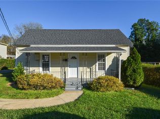 915 Oakley St, Graham, NC 27253