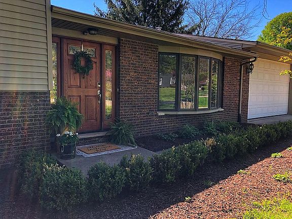 4th image of 5785 Pineview Dr