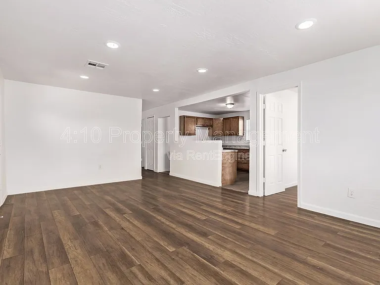 1117 N 13th St #1 — Photo 10
