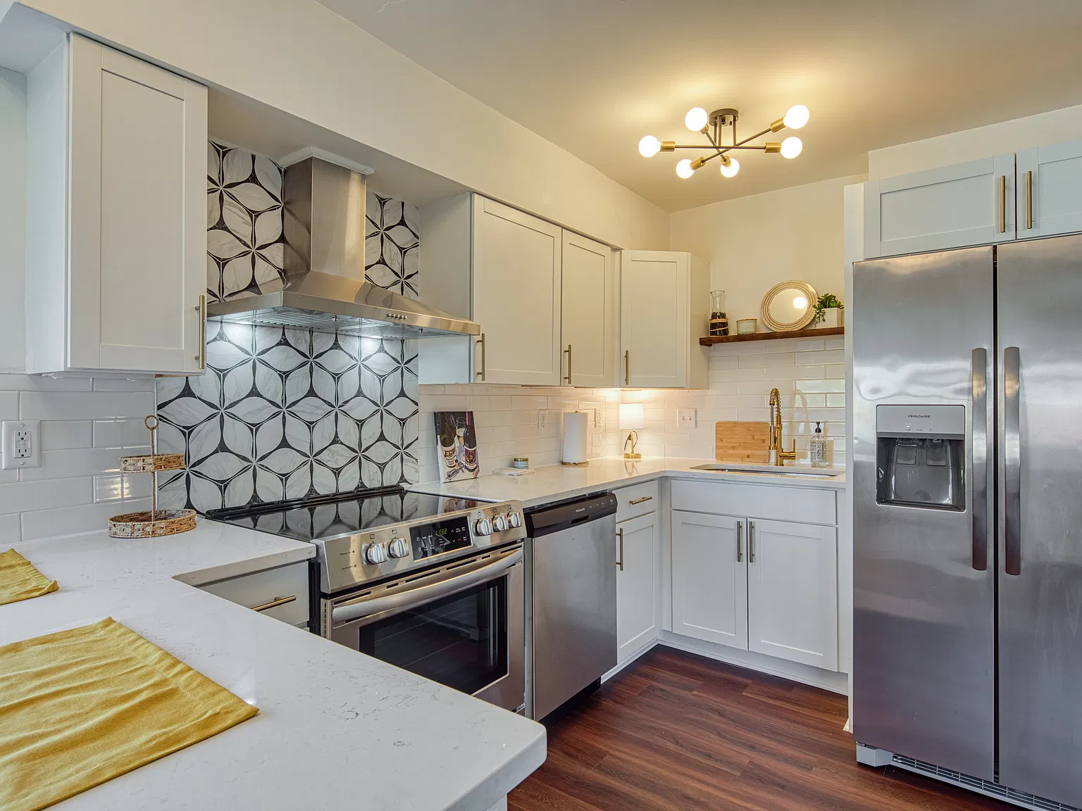 337 W Bute St — Photo 4
