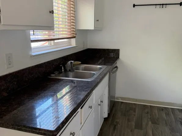 320 25th St APT 4, Sacramento, CA 95816