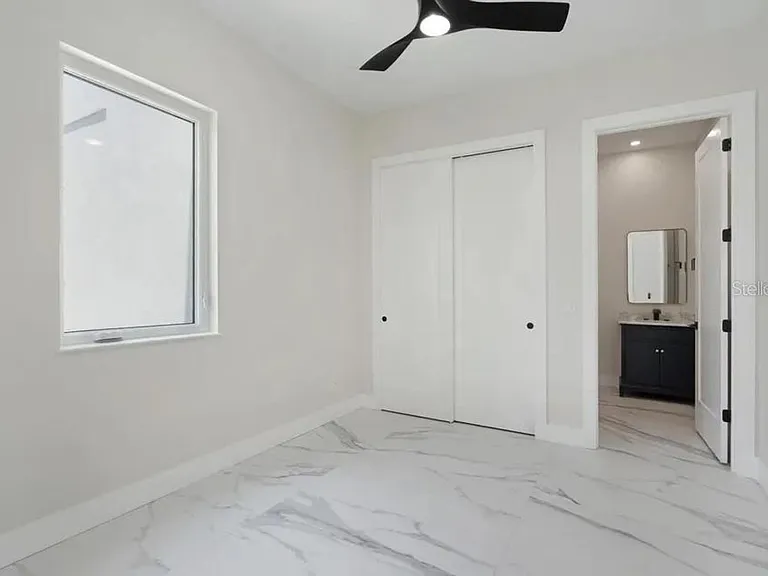 1156 Cocoanut Ave — Photo 26