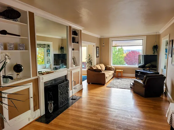 7617 S Hood Ave #2, Portland, OR 97219
