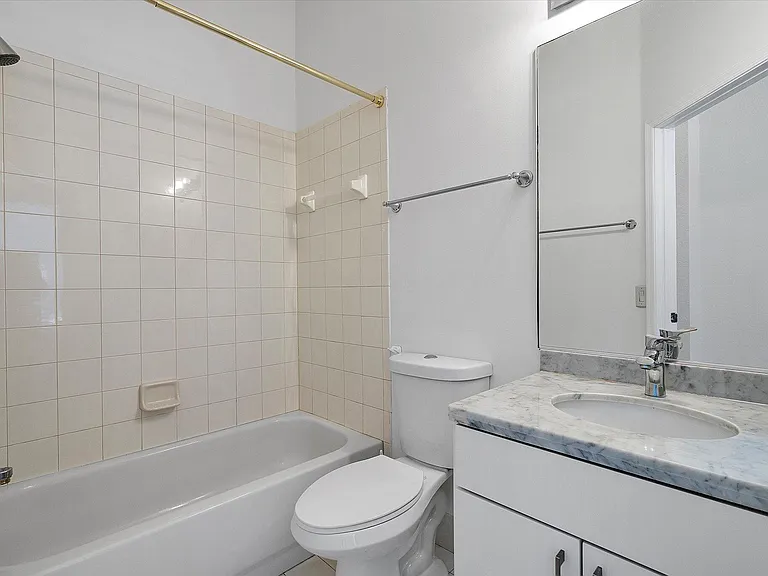 2013 Harbor View Cir — Photo 18