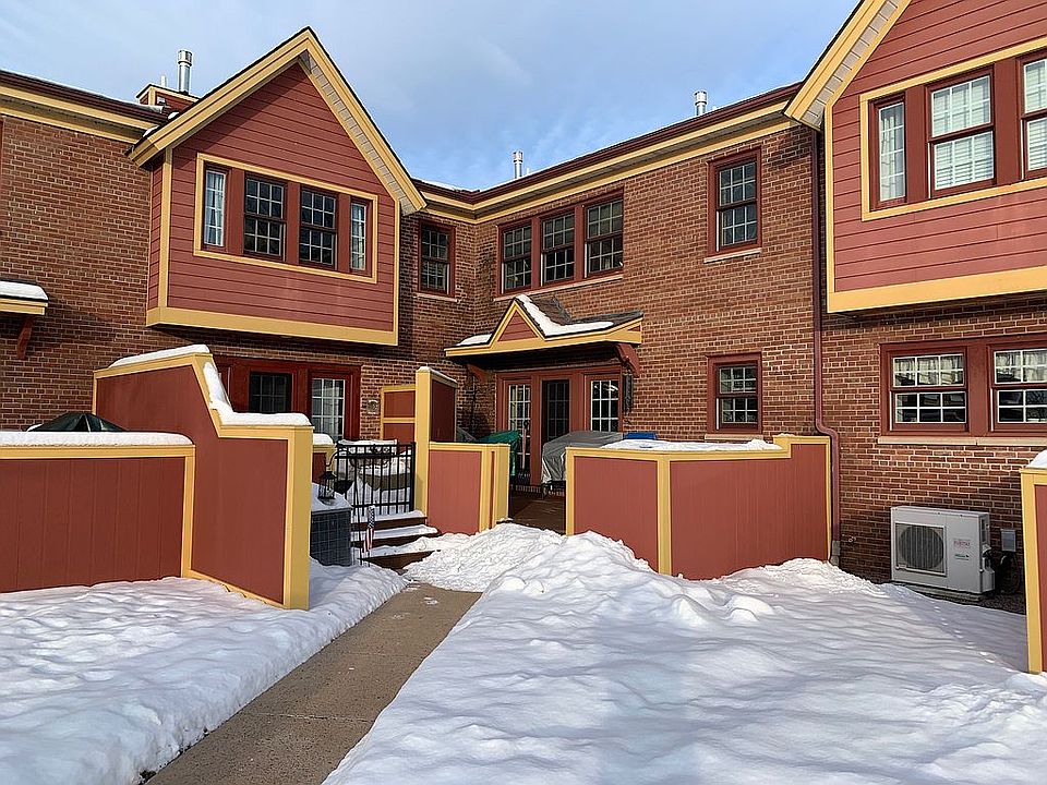 Rear Entrance/Deck