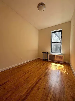 Rented by Bond New York | media 7