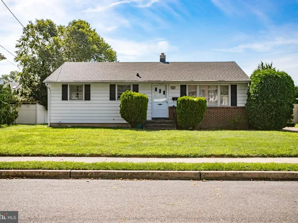 43 Bolton Rd, Hamilton, NJ 08610
